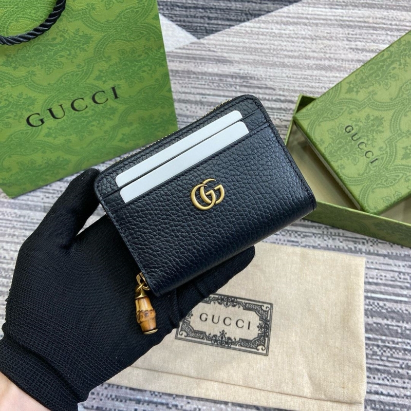 G*u*i wallets & purse
